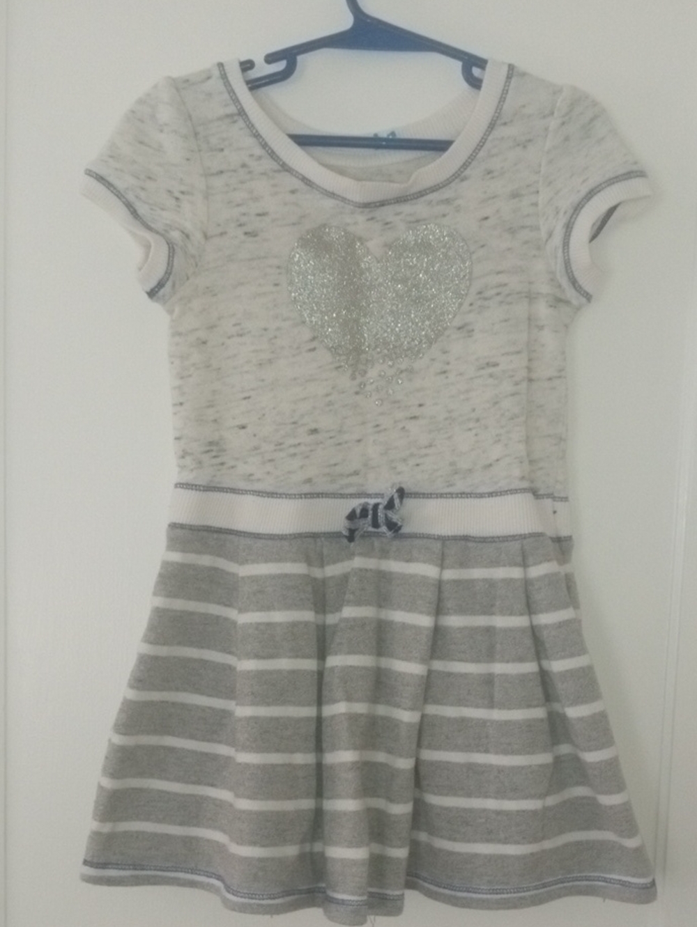 girl 4t short sleeve dress striped bottom, heart accent